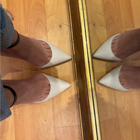 Nine West heels, leather, size 8, like new - Picture 7 of 8